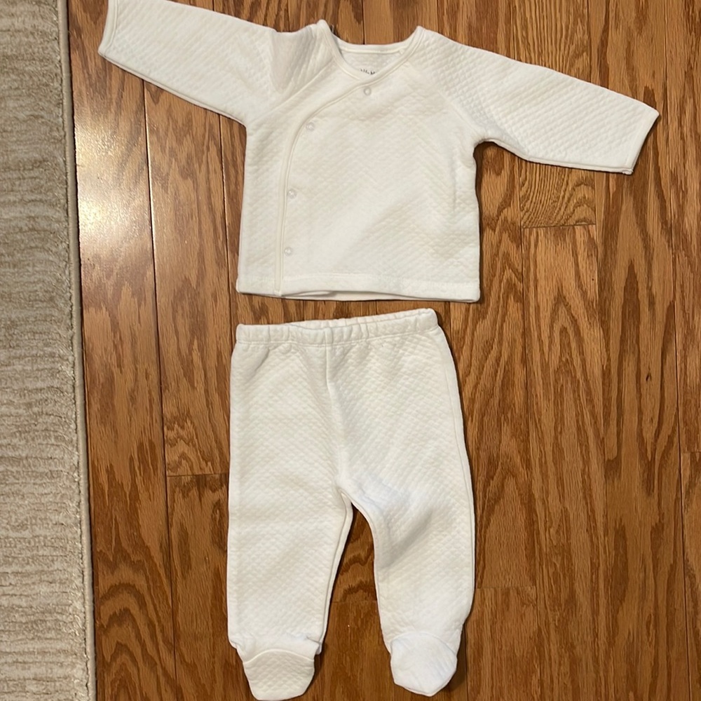 Brand new little me outfit